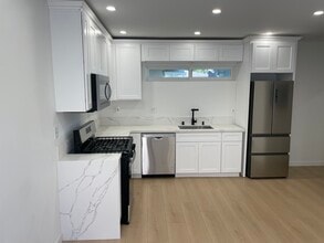 6914 McLaren Ave in West Hills, CA - Building Photo - Building Photo