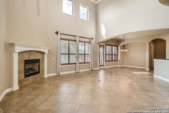 18527 Canoe Brk in San Antonio, TX - Building Photo - Building Photo