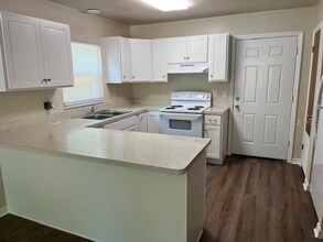 2630 SW 31st Pl in Gainesville, FL - Building Photo - Building Photo