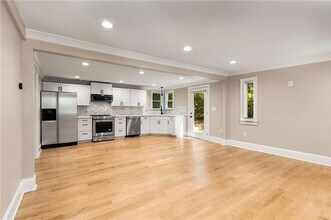 30 Pine Ridge Rd SE in Smyrna, GA - Building Photo - Building Photo