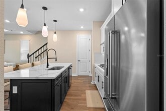 10215 Pk Ests Ave in Orlando, FL - Building Photo - Building Photo