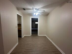 4332 Boren Ave in Wichita Falls, TX - Building Photo - Building Photo