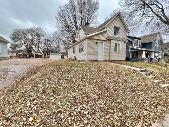 741 S 3rd Ave in Sioux Falls, SD - Building Photo - Building Photo