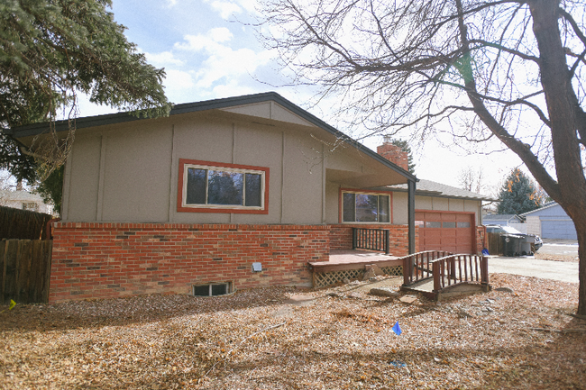 912 S Pratt Pkwy in Longmont, CO - Building Photo - Building Photo