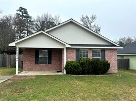8840 E Buffalo Cir in Willis, TX - Building Photo