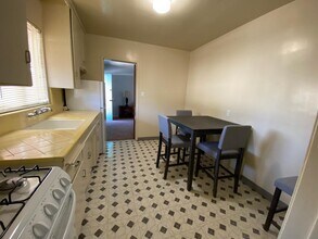 5329 Sepulveda Blvd, Unit 12 in Culver City, CA - Building Photo - Building Photo