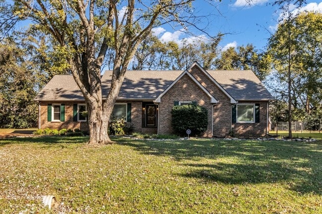 property at 2560 Choctaw Trce