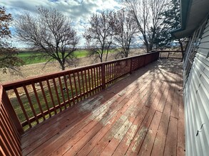 154 Moose Ln in Hammett, ID - Foto de edificio - Building Photo