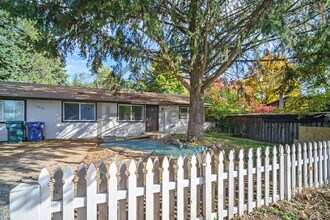 2850 N Francis St in Coeur d'Alene, ID - Building Photo - Building Photo