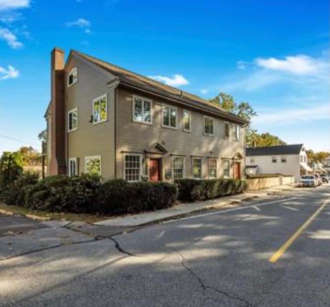 11 N Main St in Essex, CT - Building Photo - Building Photo