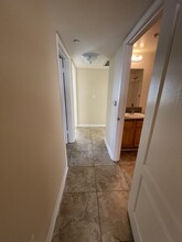6842 Agnes Ave, Unit 3 in Los Angeles, CA - Building Photo - Building Photo