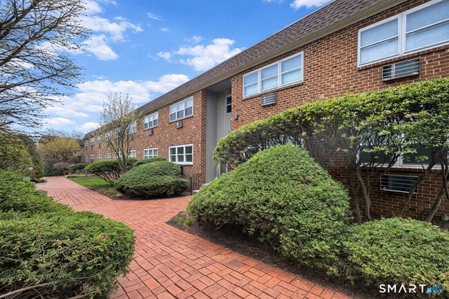 property at 637 Cove Rd