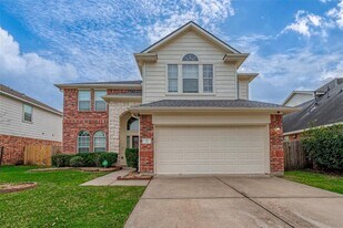 74 San Simeon Dr in Manvel, TX - Building Photo