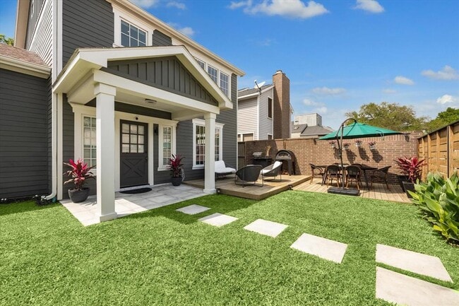 property at 2602 Nantucket Dr