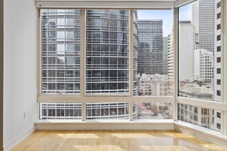 301 Mission St, Unit 11J in San Francisco, CA - Foto de edificio - Building Photo