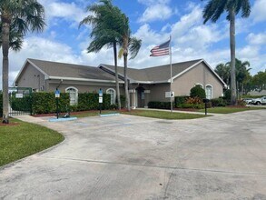 9761 Boca Gardens Cir N in Boca Raton, FL - Building Photo - Building Photo