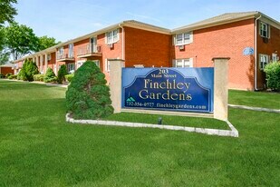 Finchley Gardens in South Bound Brook, NJ - Building Photo