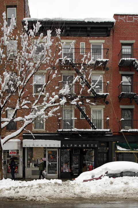 115 Avenue A in New York, NY - Foto de edificio