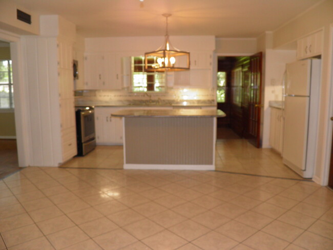 212 Priscilla Dr in Fort Walton Beach, FL - Building Photo - Building Photo