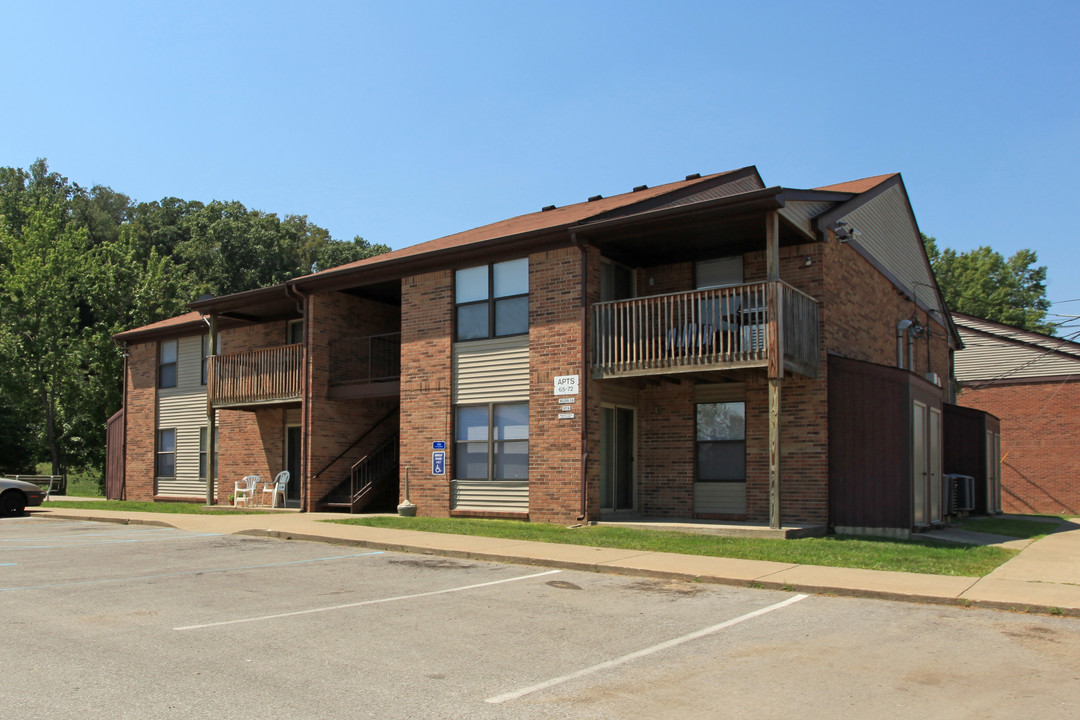 Cedar Grove Apartments in Shepherdsville, KY - Building Photo