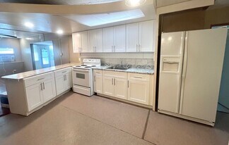137 Lantern Pl, Unit AU10463 in North Fort Myers, FL - Building Photo