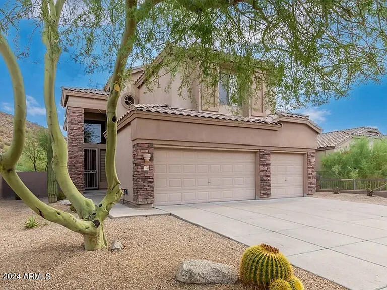 3343 N Boulder Canyon in Mesa, AZ - Building Photo