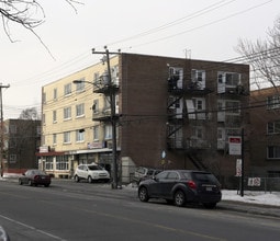 5185-5195 Paré in Montréal, QC - Building Photo - Building Photo