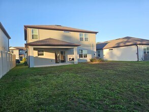 3928 Capri Coast Dr in Plant City, FL - Building Photo - Building Photo