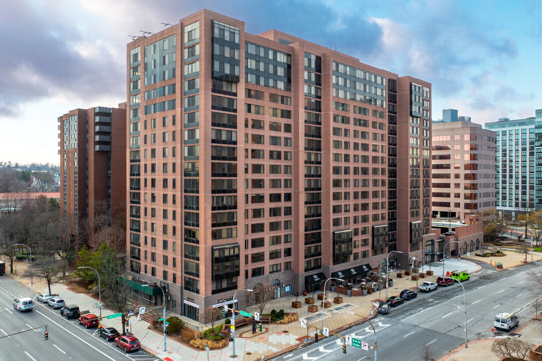 The Seasons Condominium in White Plains, NY - Building Photo