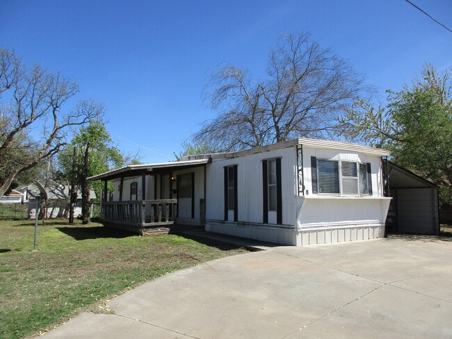 property at 608 N 7th St