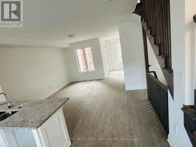 3090 William Cutmore Blvd in Oakville, ON - Building Photo - Building Photo