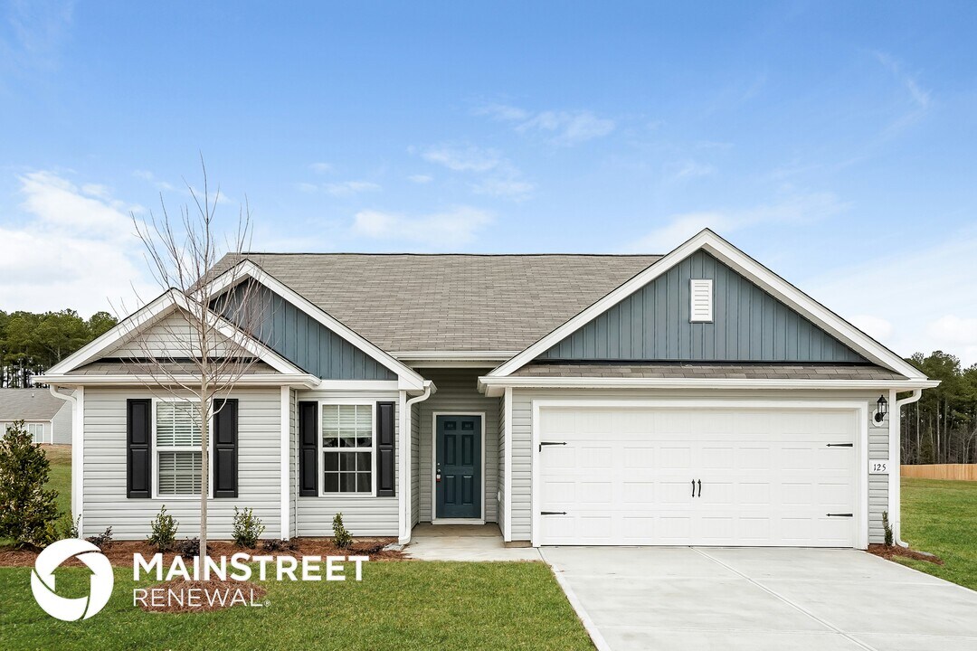 125 Atlas Dr in Youngsville, NC - Foto de edificio