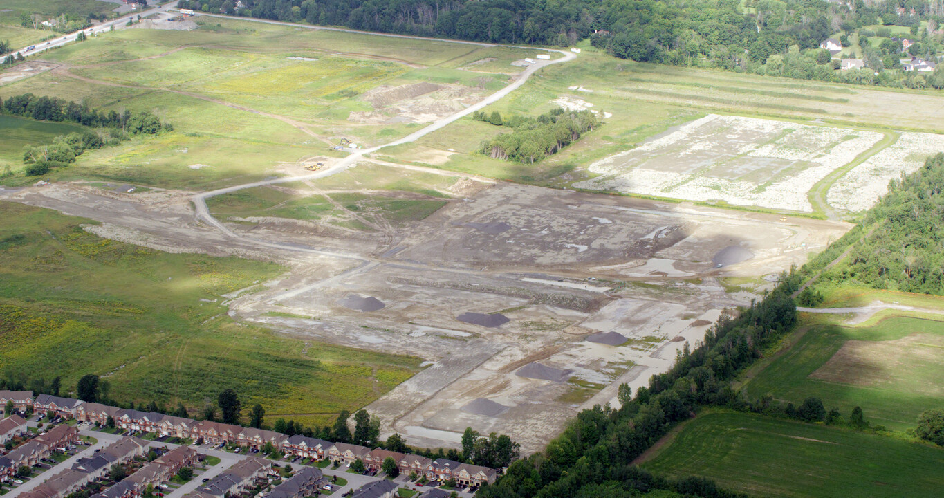 Brookline in Kanata, ON - Building Photo