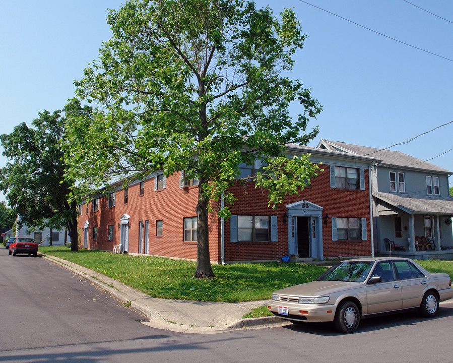 202 Clover St in Fairborn, OH - Building Photo