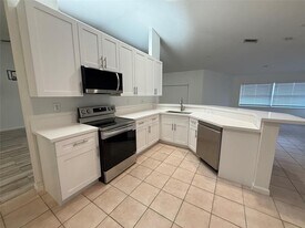 5606 NW 109th Way in Coral Springs, FL - Building Photo