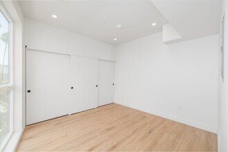 3844 W 27th St in Los Angeles, CA - Building Photo - Interior Photo