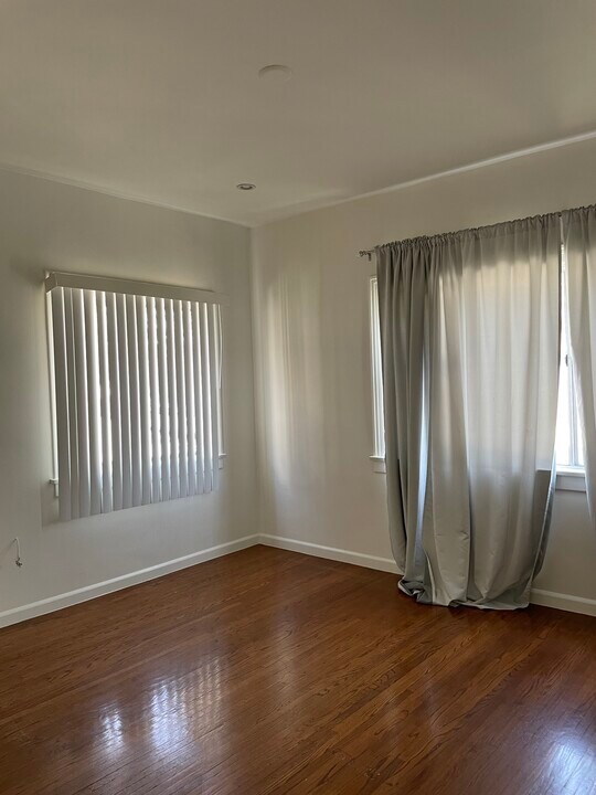 1811 Ivar Ave in Los Angeles, CA - Building Photo