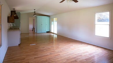 20499 Dabbs North Rd in Jerseyville, IL - Building Photo - Building Photo