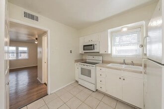 1522 W Tucker Blvd in Arlington, TX - Building Photo - Building Photo