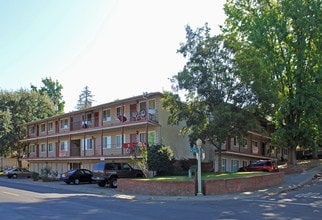 McClatchy Hillside apartments in Sacramento, CA - Building Photo - Building Photo