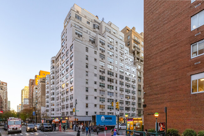 1091-1097 Lexington Ave in New York, NY - Building Photo - Building Photo