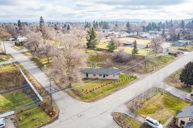 8302 E Sinto Ave in Spokane Valley, WA - Building Photo - Building Photo