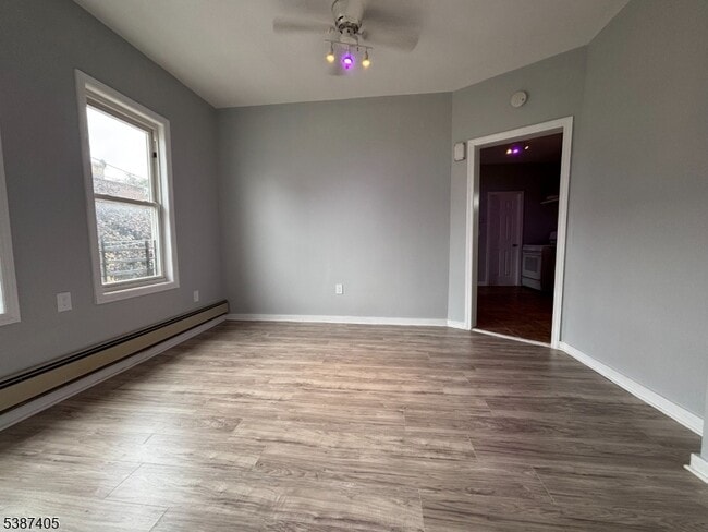 property at 1401 Lincoln St