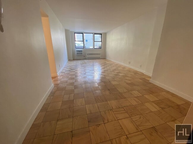 EAST 36 STREET, Unit LOBD0A0 in New York, NY - Building Photo - Building Photo