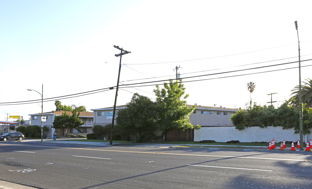 The Valley in Santa Clara, CA - Building Photo