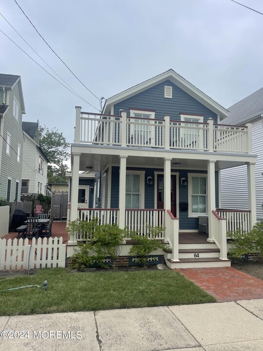 64 Abbott Ave in Ocean Grove, NJ - Building Photo