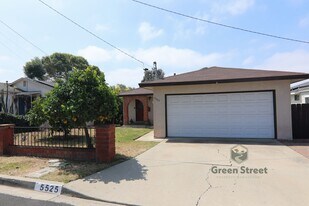 5525 Roanoke St in San Diego, CA - Building Photo