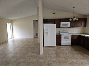 311 Oak Ln Dr in Ocala, FL - Building Photo - Building Photo