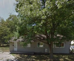 32327 Kalamazoo Ct in Westland, MI - Building Photo