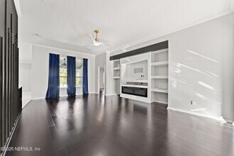 16456 Tisons Blf Rd in Jacksonville, FL - Building Photo - Building Photo